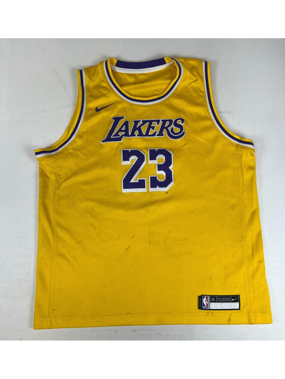 Nike NBA Los Angeles Lakers LeBron James 23 Yellow Swingman Jersey Youth XL